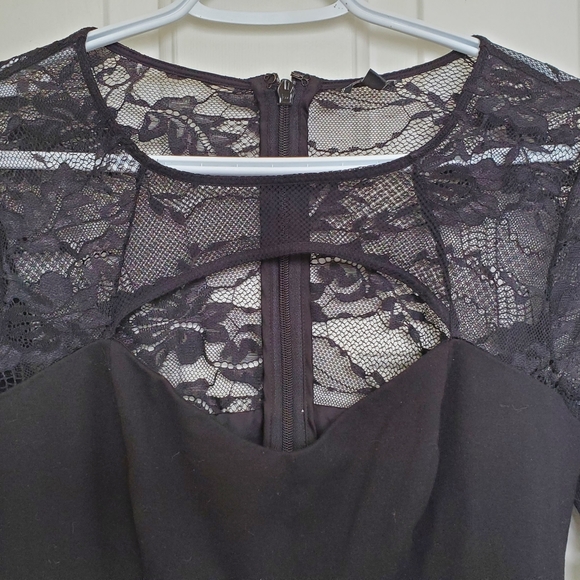 Guess Kristine Black Lace Top Keyhole Jumper Size Large - Picture 2 of 5